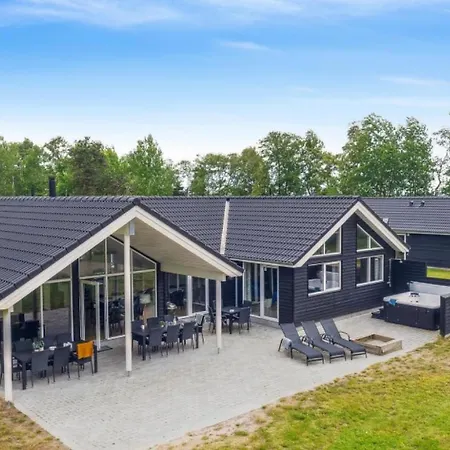Villavilla 513 - Marielyst, Lollandfalstermon * Bøtø By
